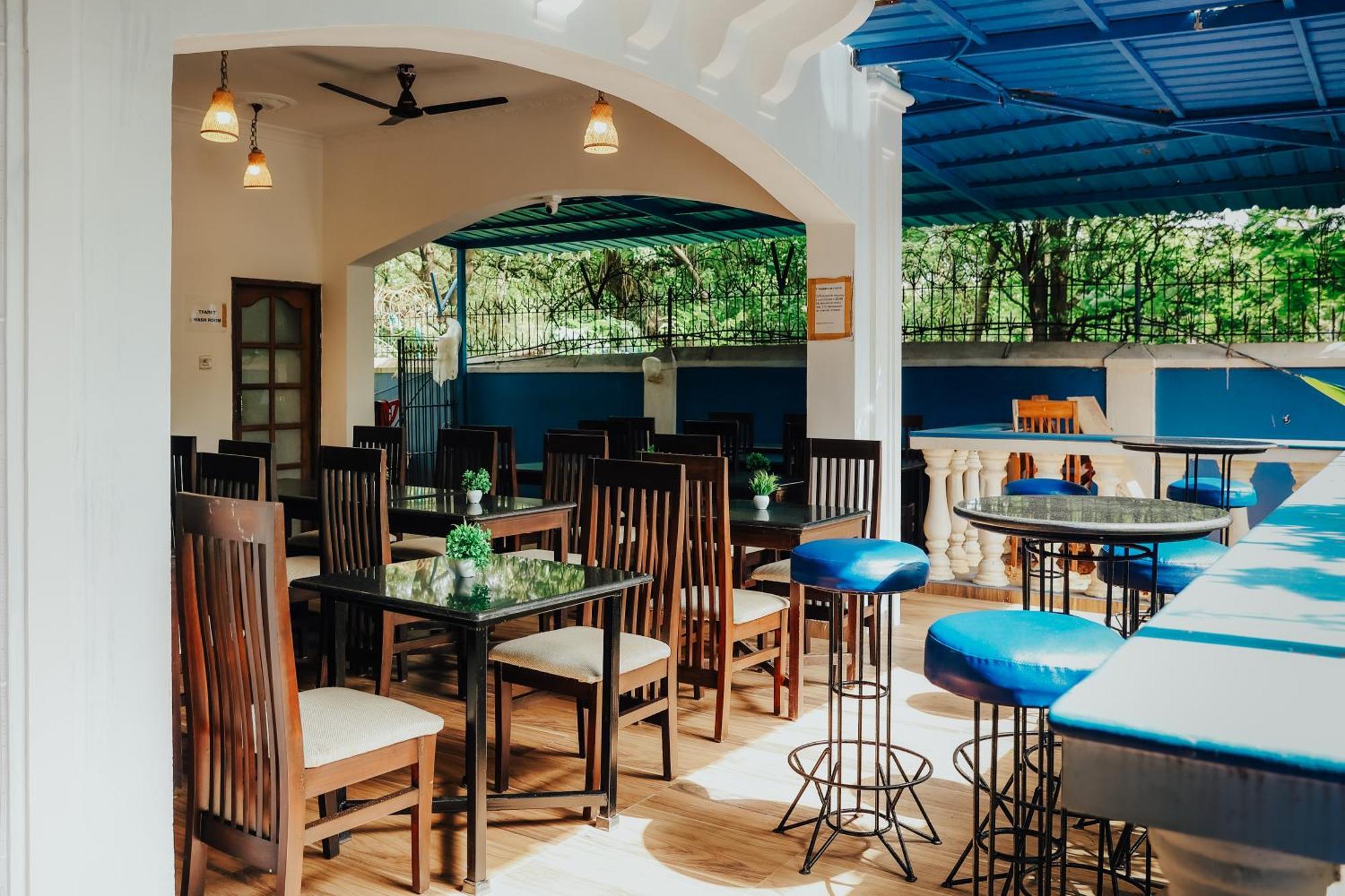 Mayflower Beach Resort By Casa Eternal Baga Buitenkant foto