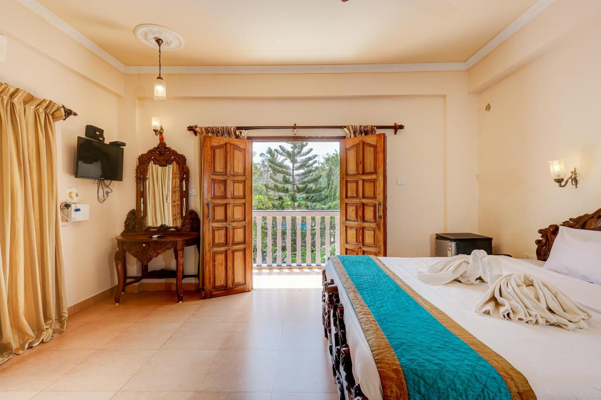 Mayflower Beach Resort By Casa Eternal Baga Buitenkant foto
